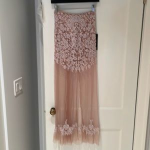 Embroidered lace mesh love for lemons luau maxi skirt high slit xsmall